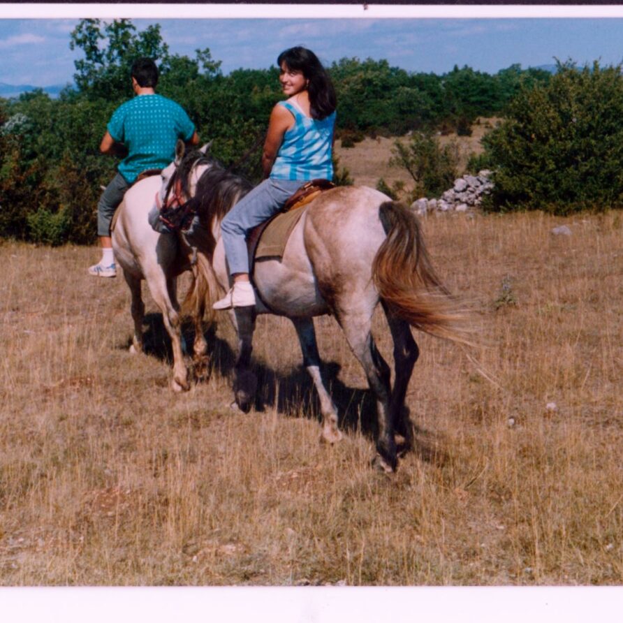 balade et randos à cheval sur la Couvertoirade